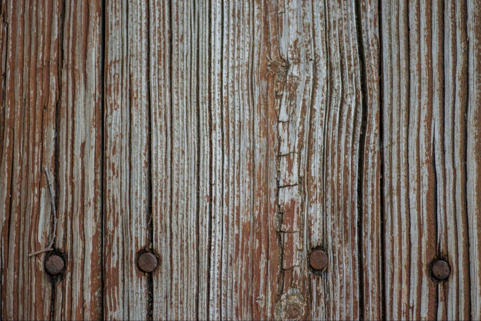 5 Tips to Prevent Composite Wood Decking from Fading