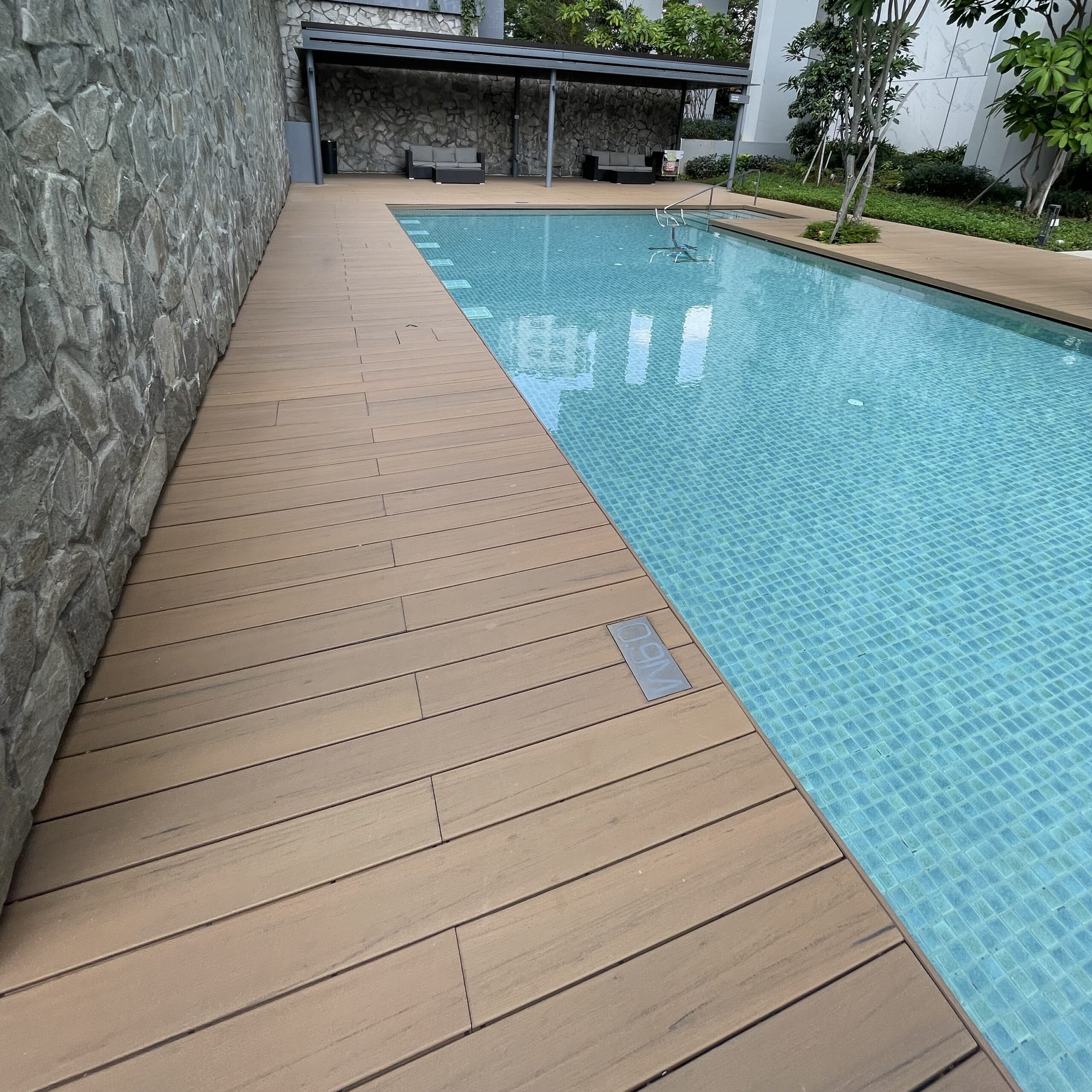 best outdoor decking scaled - Best Outdoor Decking: Natural Wood vs. Capped Composite vs. Traditional Composite